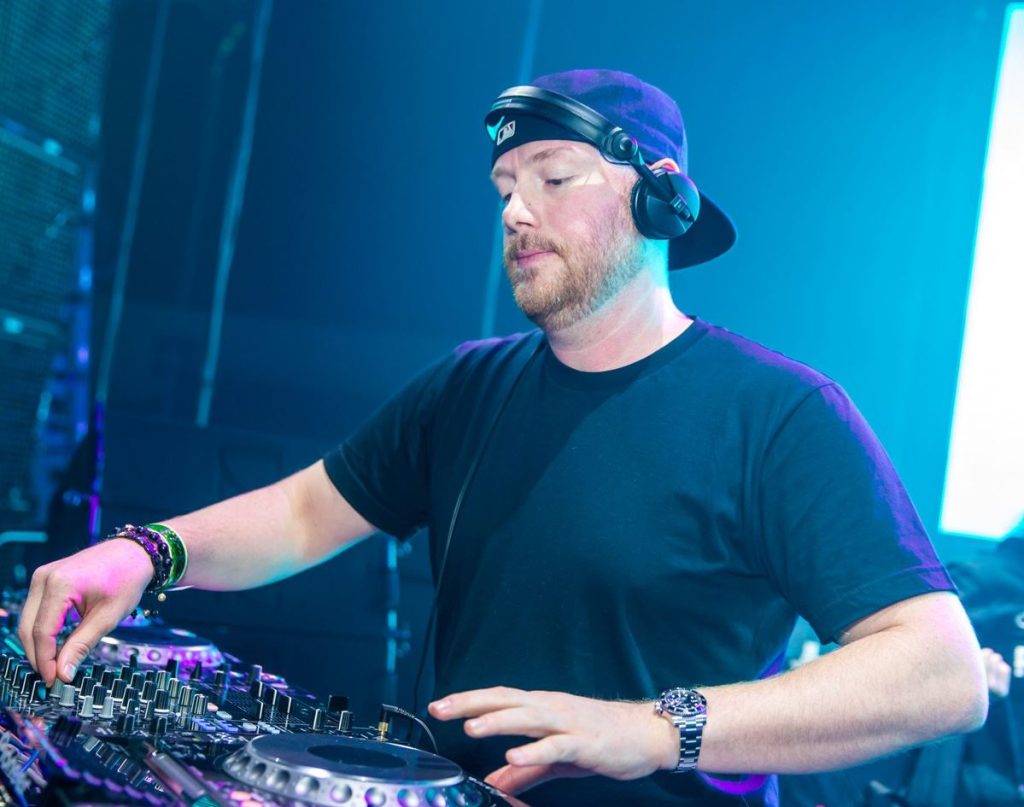 Image of ERIC PRYDZ singer of THE RETURN